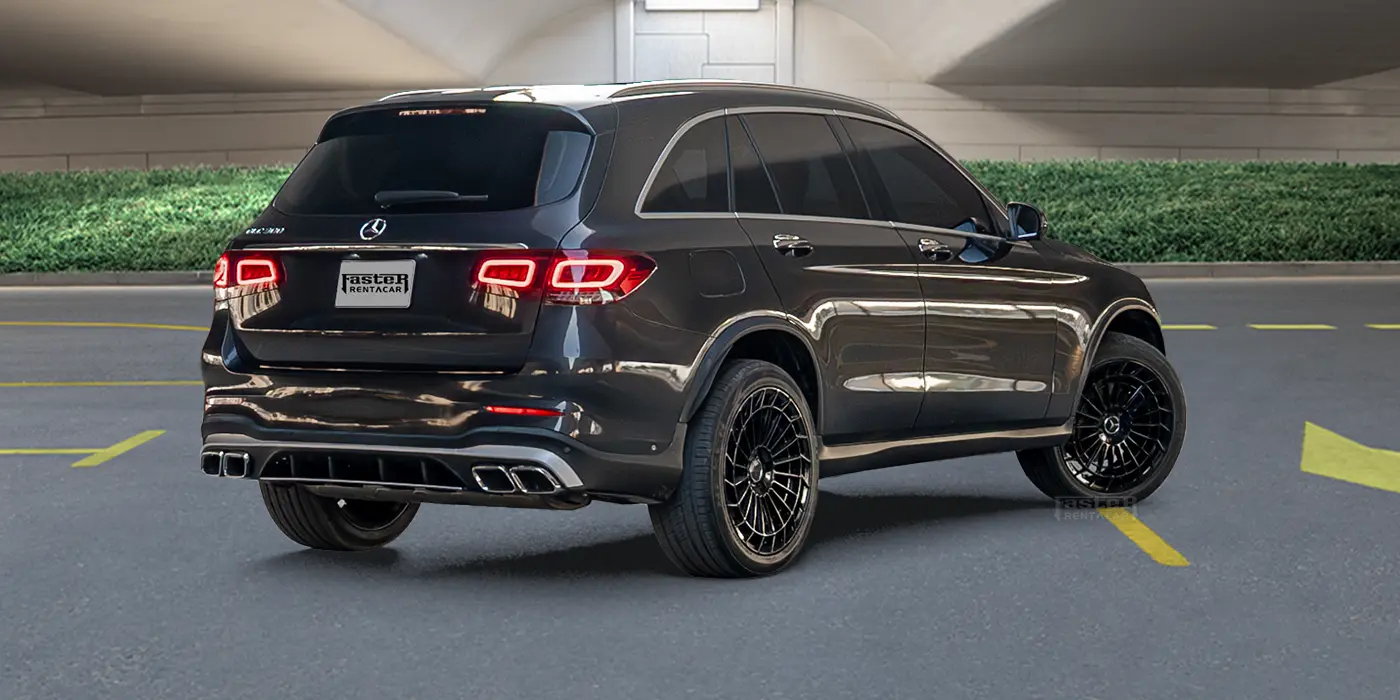 Mercedes GLC 300 - Gray - K 19936 - right side