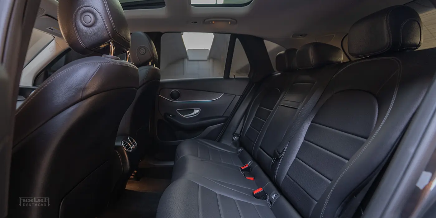 Mercedes GLC 300 - Gray - K 19936 - inside 3