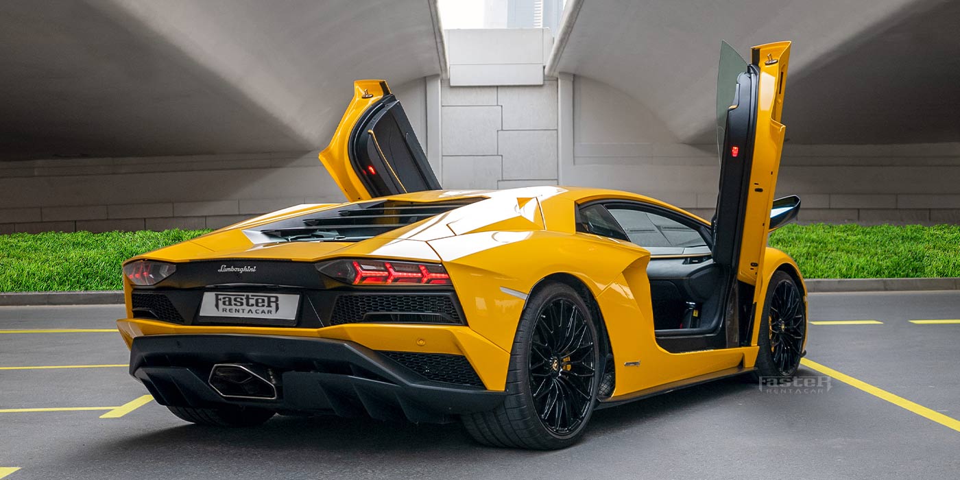 Lamborghini Aventador Yellow  backside