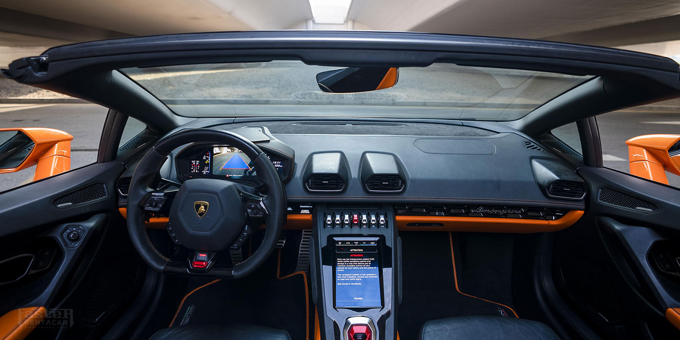 Lamborghini Evo Spyder - Orange inside