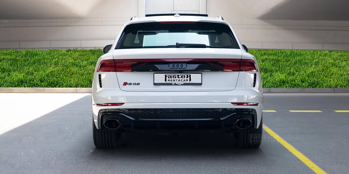 Audi RSQ8 Back
