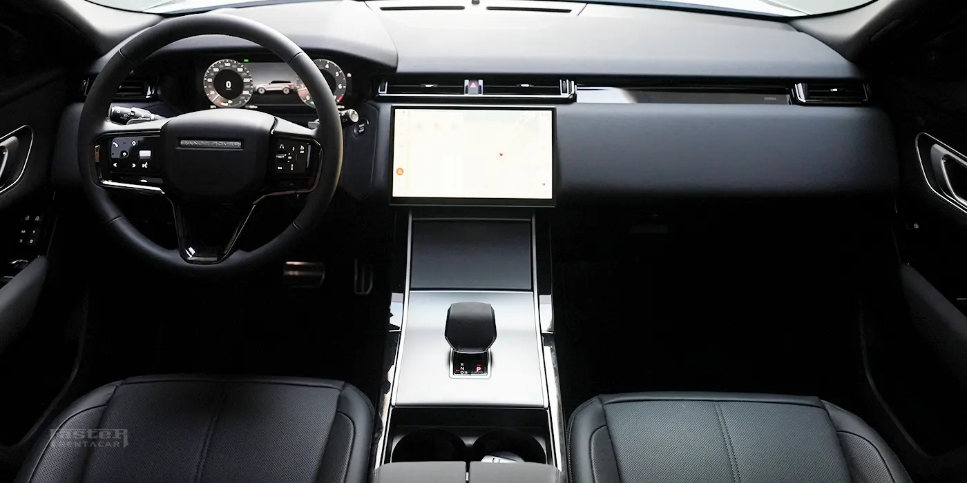 Range Rover Velar - White inside 1