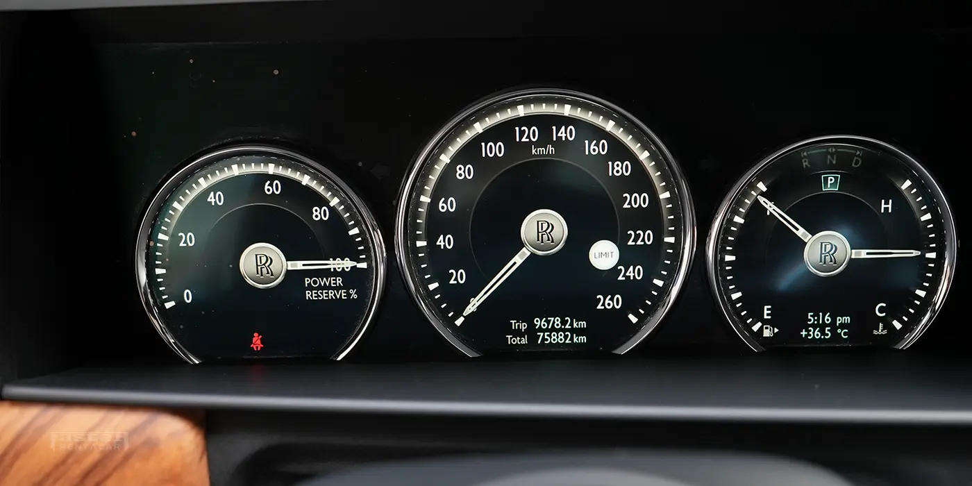 Rolls Royce Cullinan - Blue inside 2