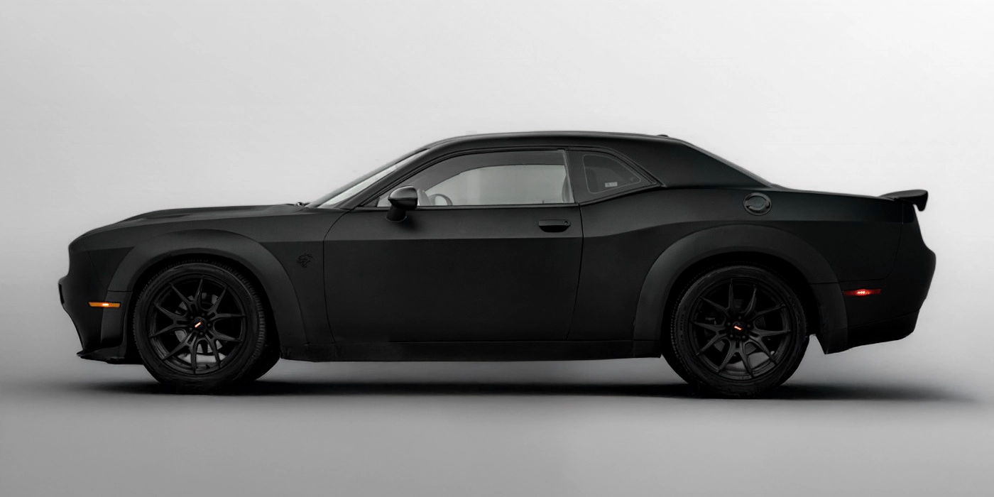 Dodge Challenger V8 side view