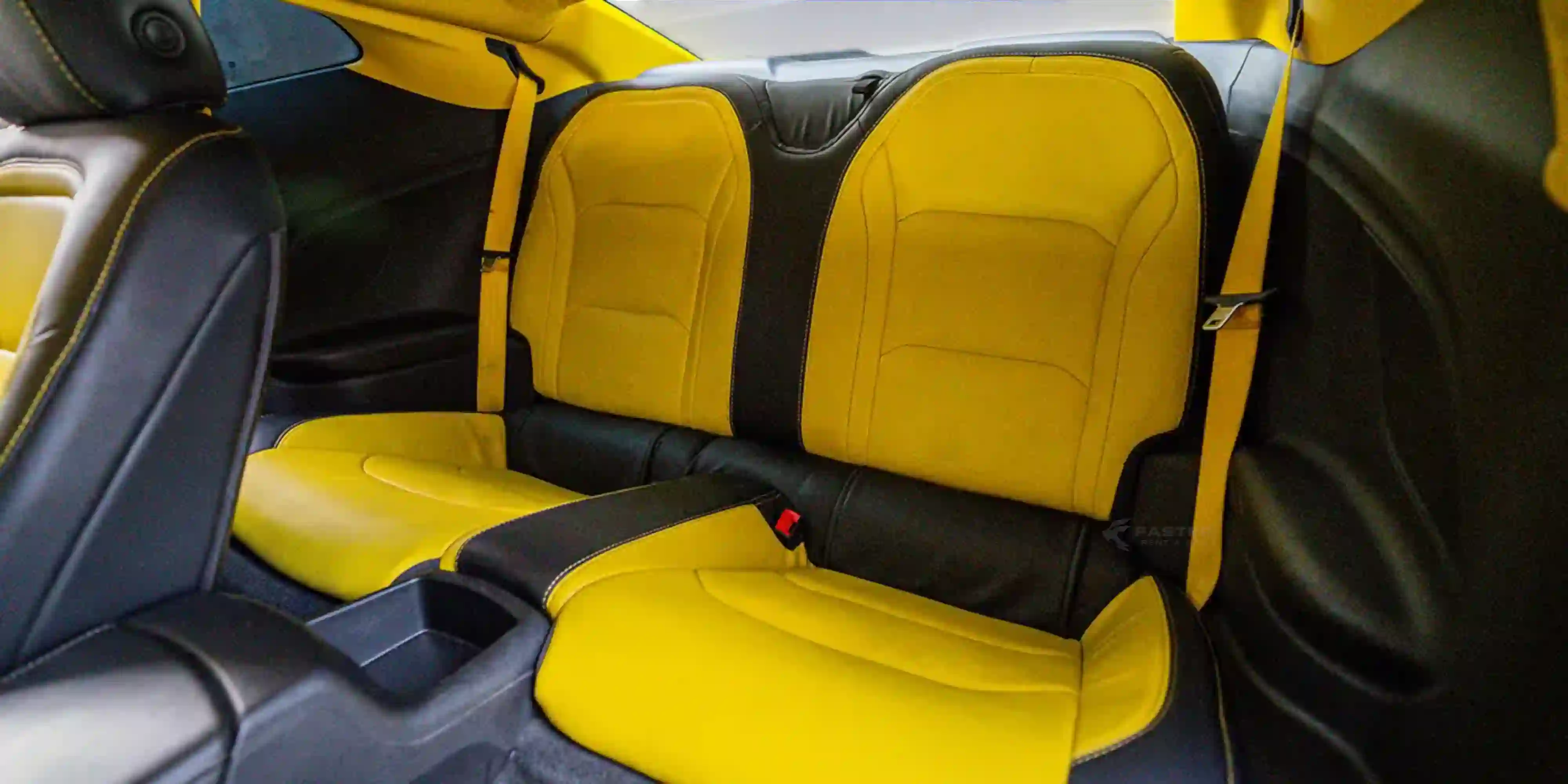 chevrolet-camaro-inside2-view